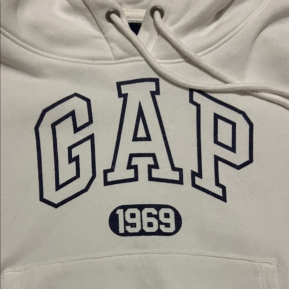 GAP Crop Off-White Hoodie with Logo Tag - Picture 3 of 4